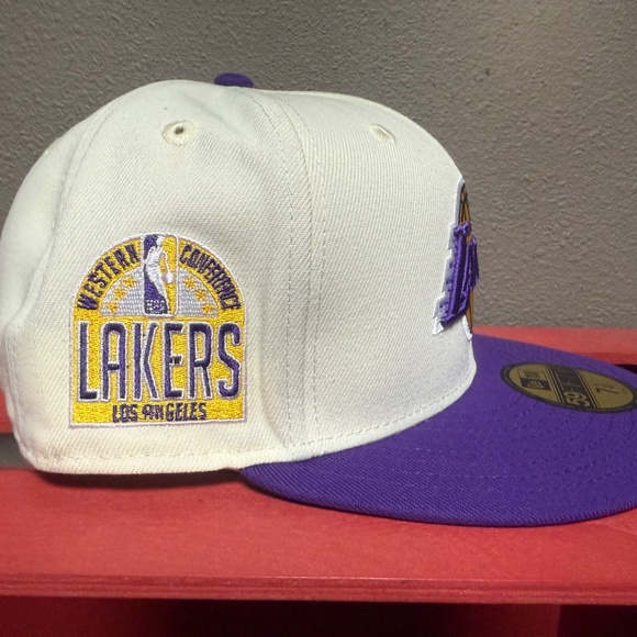 New Era 59Fifty NBA Los Angeles Lakers Two Tone Hat Size 7 1/4 BRAND NEW - Picture 4 of 6